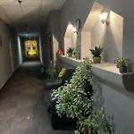 מלון Airport Szallo