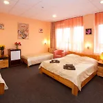 Airport Szallo 3*