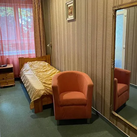 Airport Szálló 3* Tokol