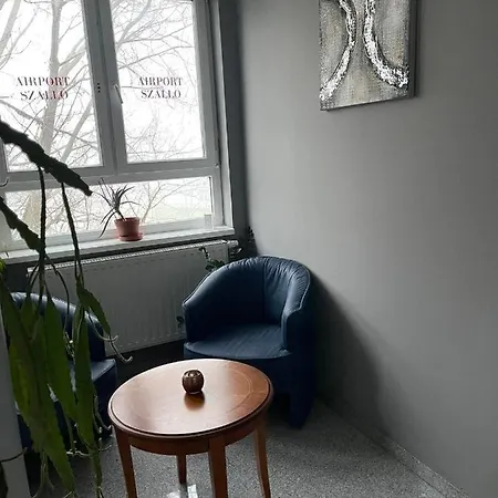 Airport Szallo Hotel Tokol