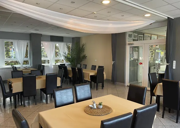 扎罗机场酒店 酒店 Tokol